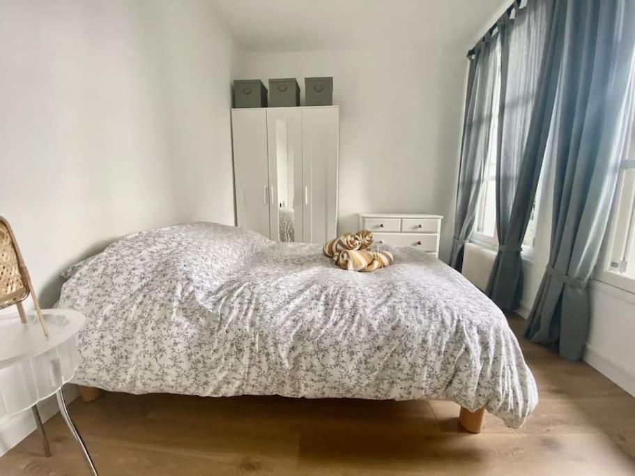 Apartamento Le Gustave, Charme & Equipements Au Coeur De Ruan Exterior foto