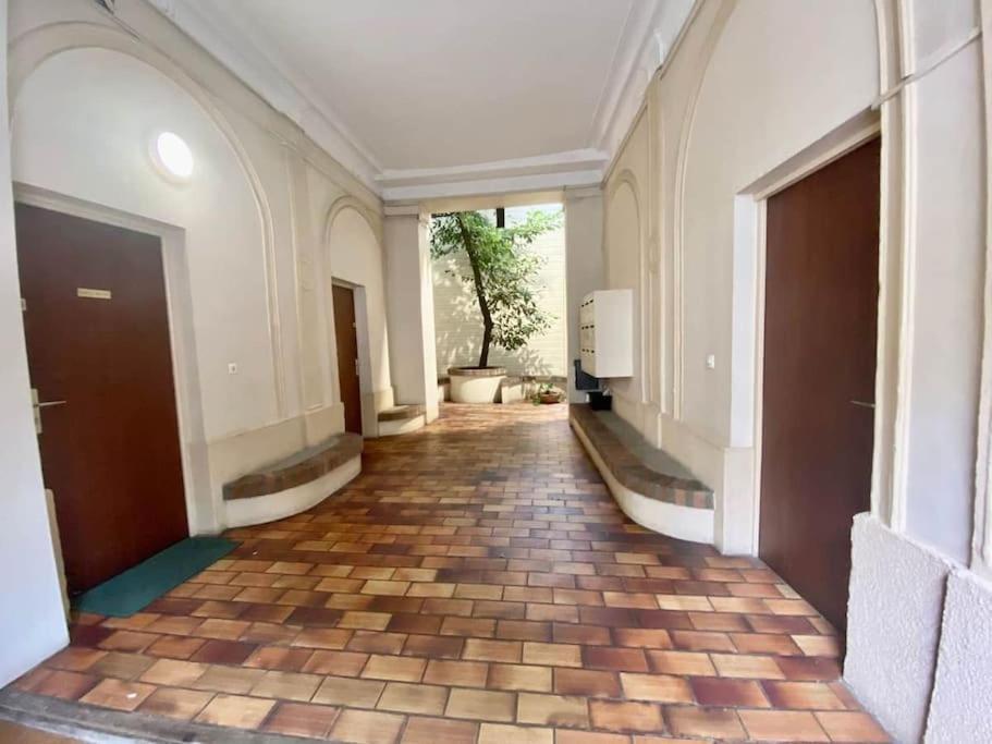Apartamento Le Gustave, Charme & Equipements Au Coeur De Ruan Exterior foto